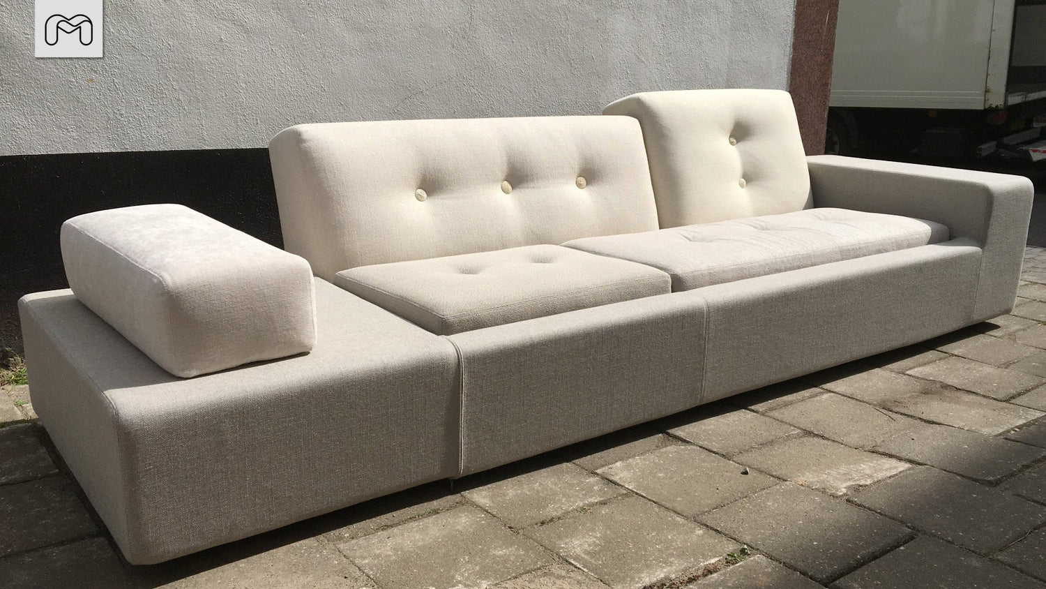 Vitra Polder Sofa XL – herstoffering in crèmekleurige stofmix
