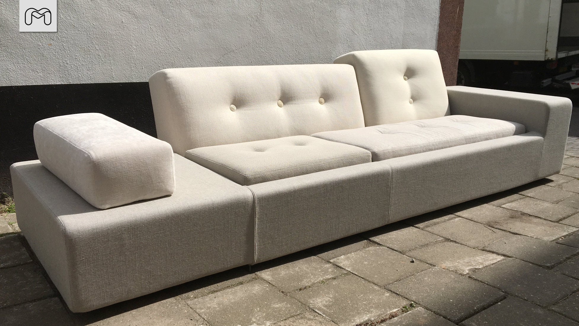 Vitra Polder Sofa XL – herstoffering in crèmekleurige stofmix