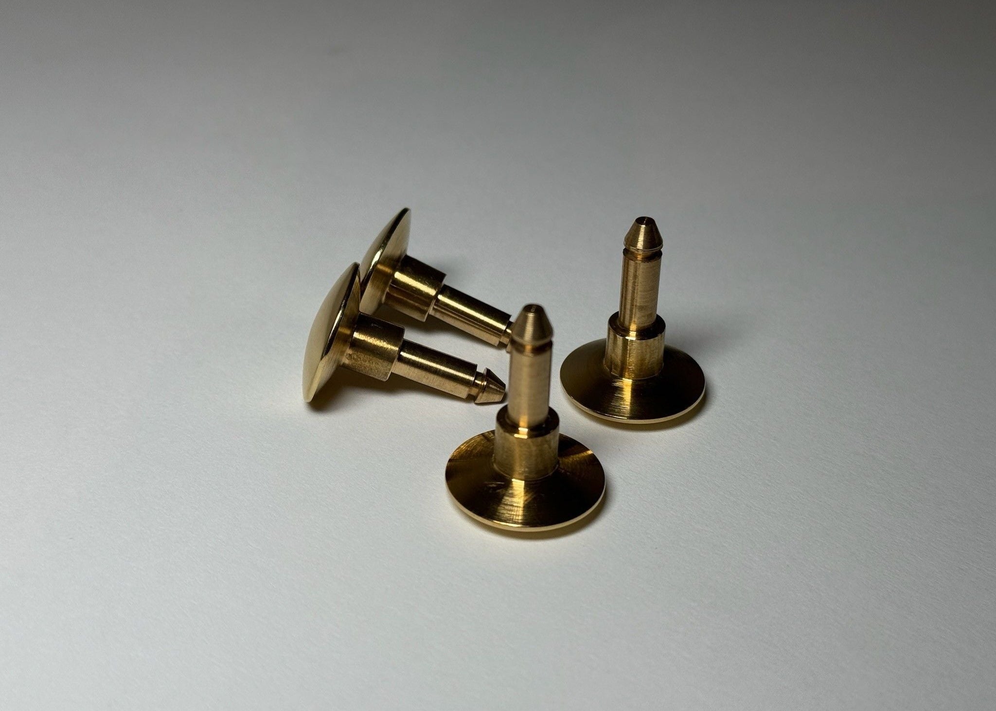 Tecno P40 | Button for footrest