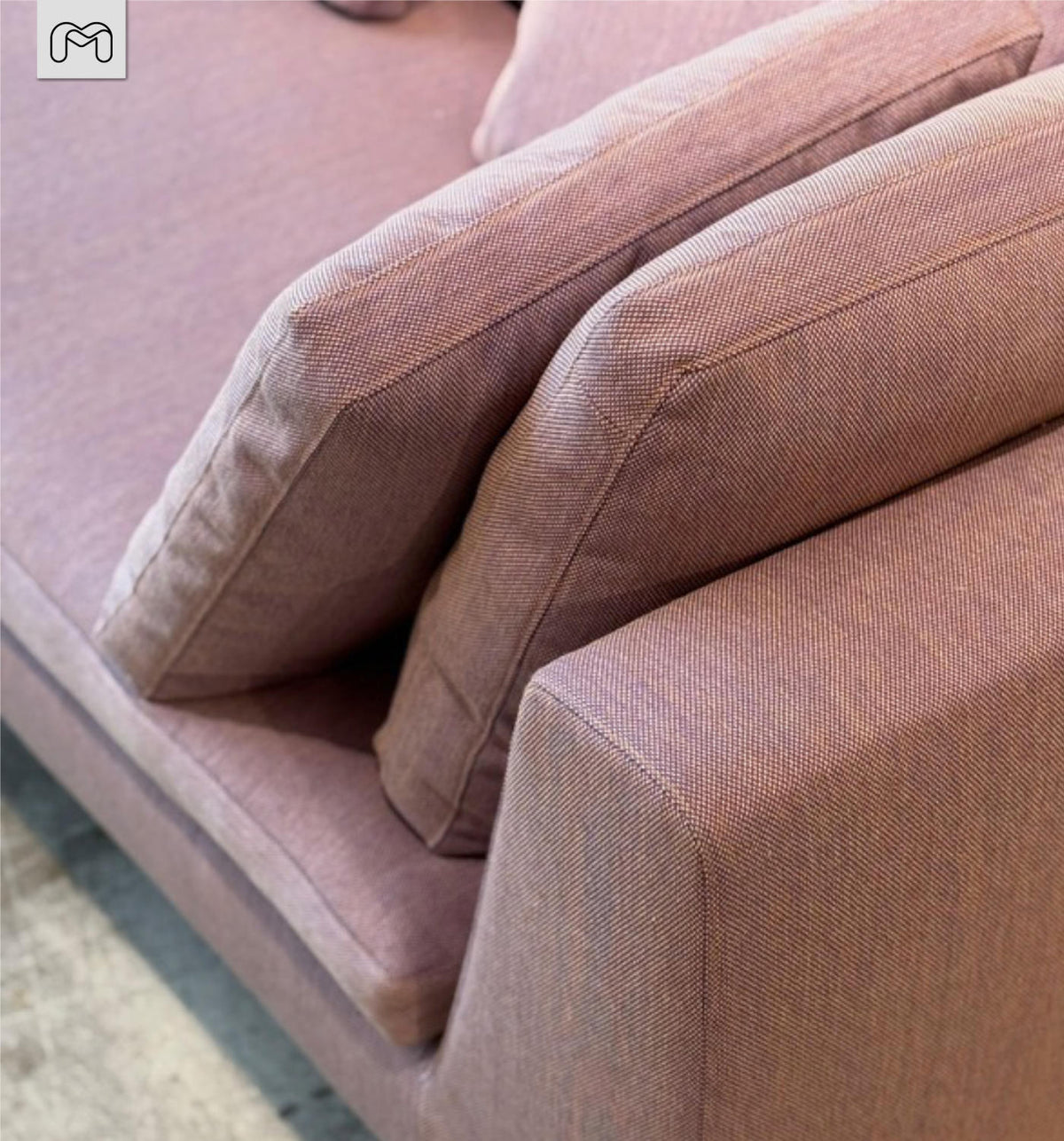 B&B Italia Charles herbekleed in steelcut van kvadrat