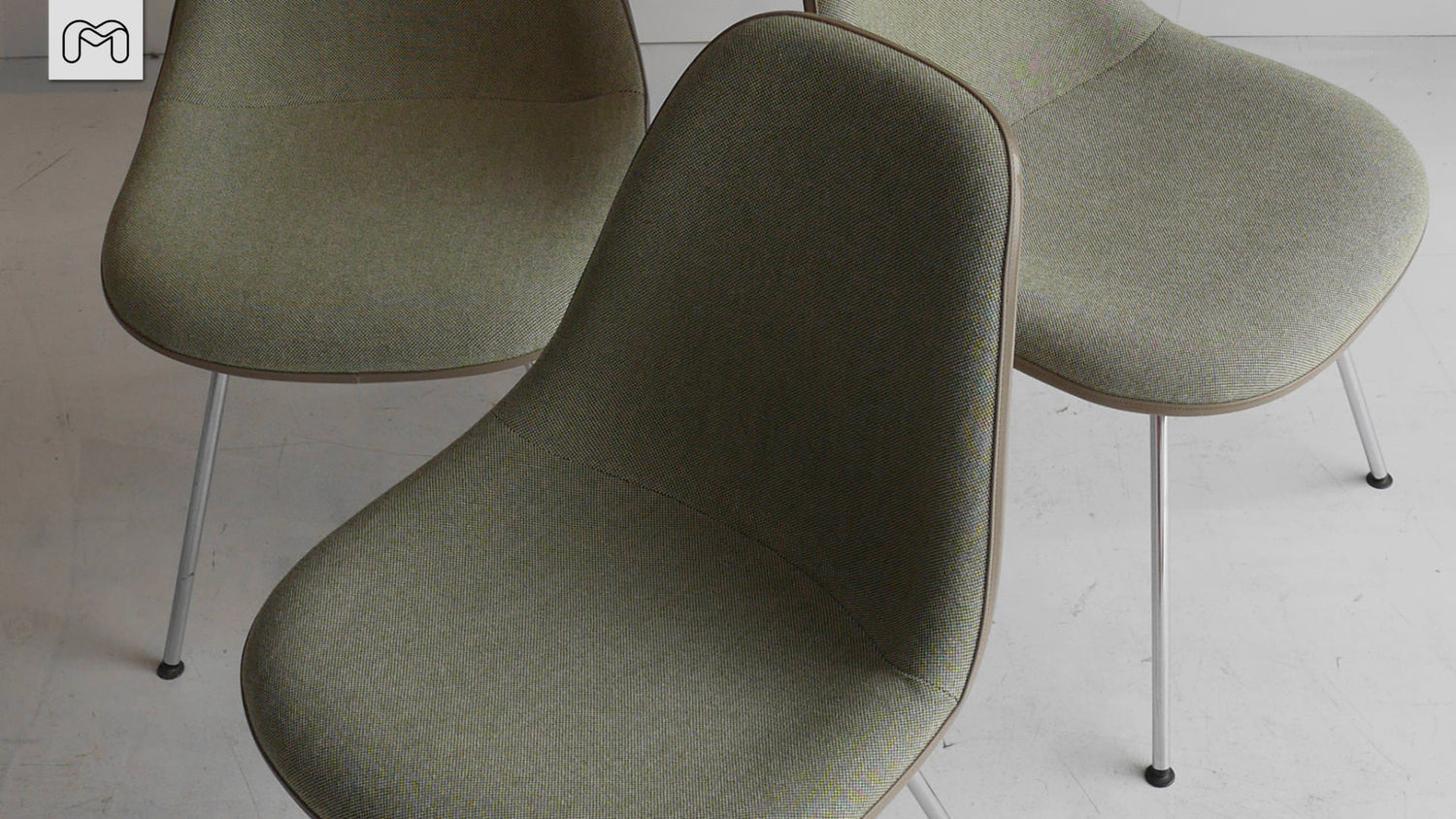 Vitra / Miller Moulded Shell Side chair van Charles & Ray Eames