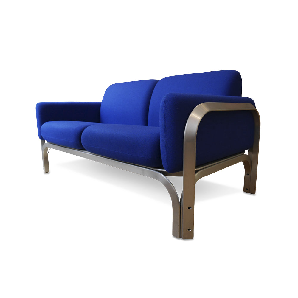 Fritz Hansen, The new angle model 1103 / Utzon sofa