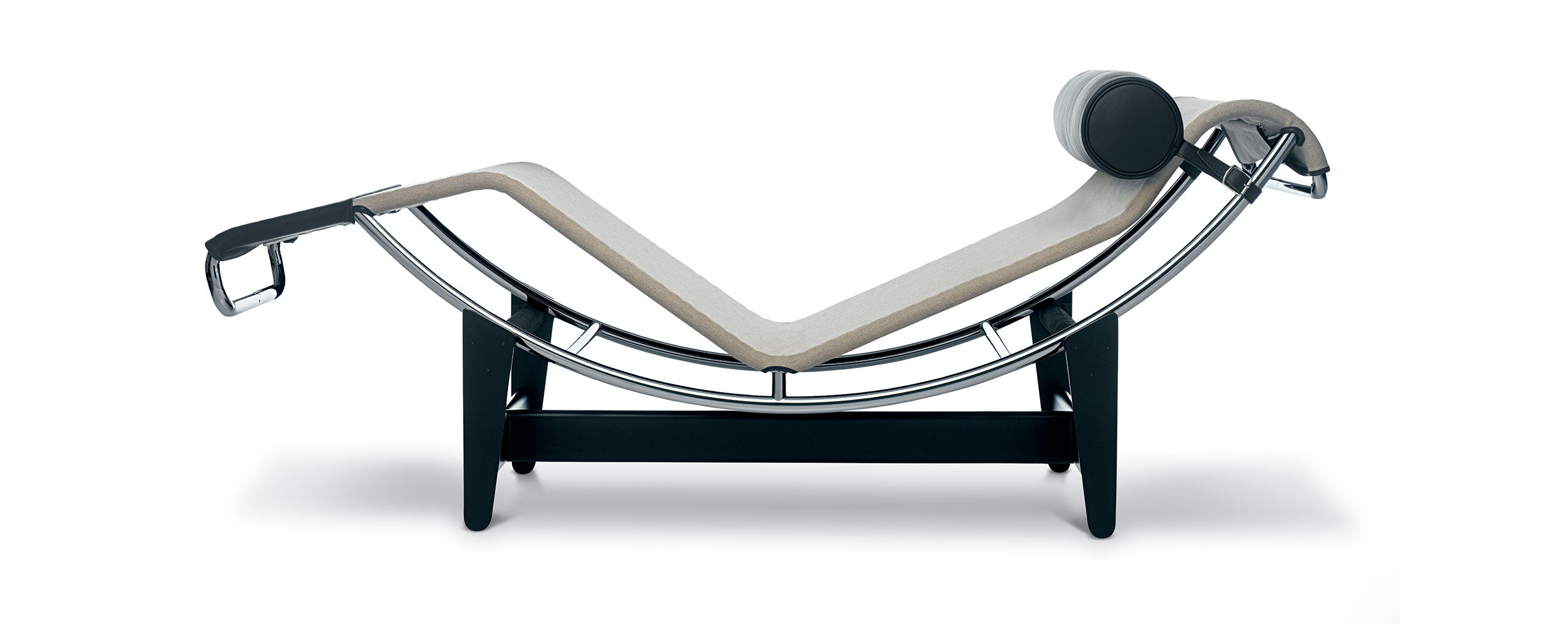 Cassina 004 chaise longue in Ecru