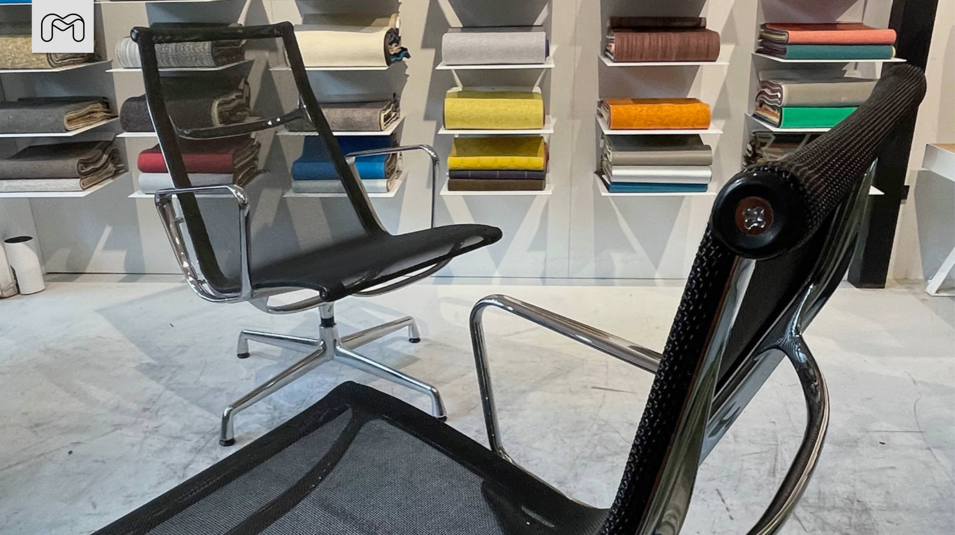 Vitra Aluminium Chairs in Netweave